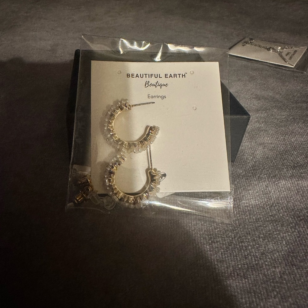 Flower hoop earrings